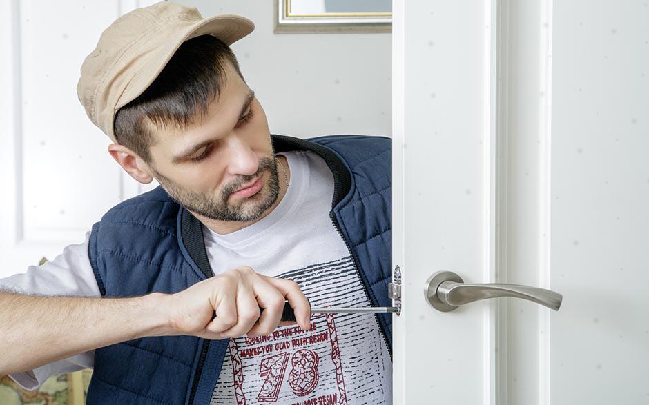 comment forcer une serrure avec une perceuse Villepreux